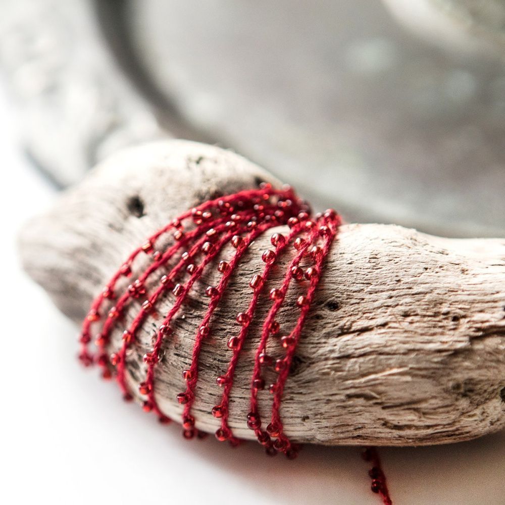 бисер на нити, цвет красный, диаметр 2 мм