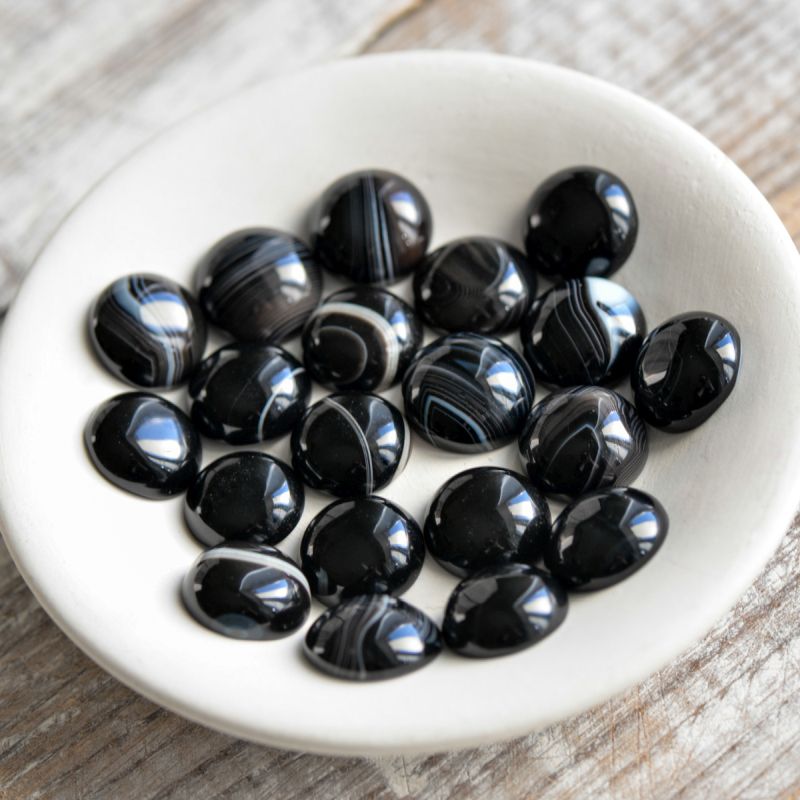 кабошон агат ботсвана круглый, цвет черный полосатый, 16x6 мм