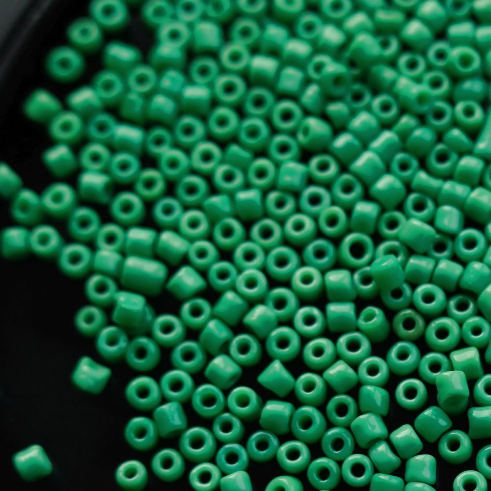 бисер "радуга", цвет зеленый весенний непрозрачный, 12/0 (уп 7 г)