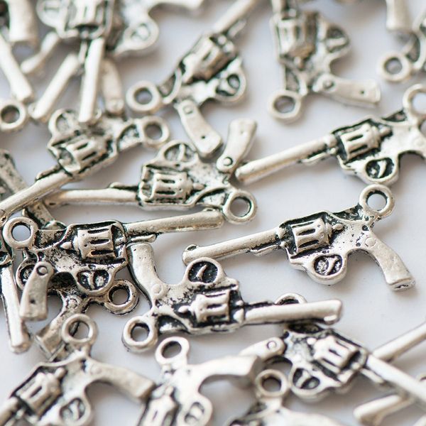 подвеска металлическая "револьвер", цвет античное серебро, 23.5х12х3 мм