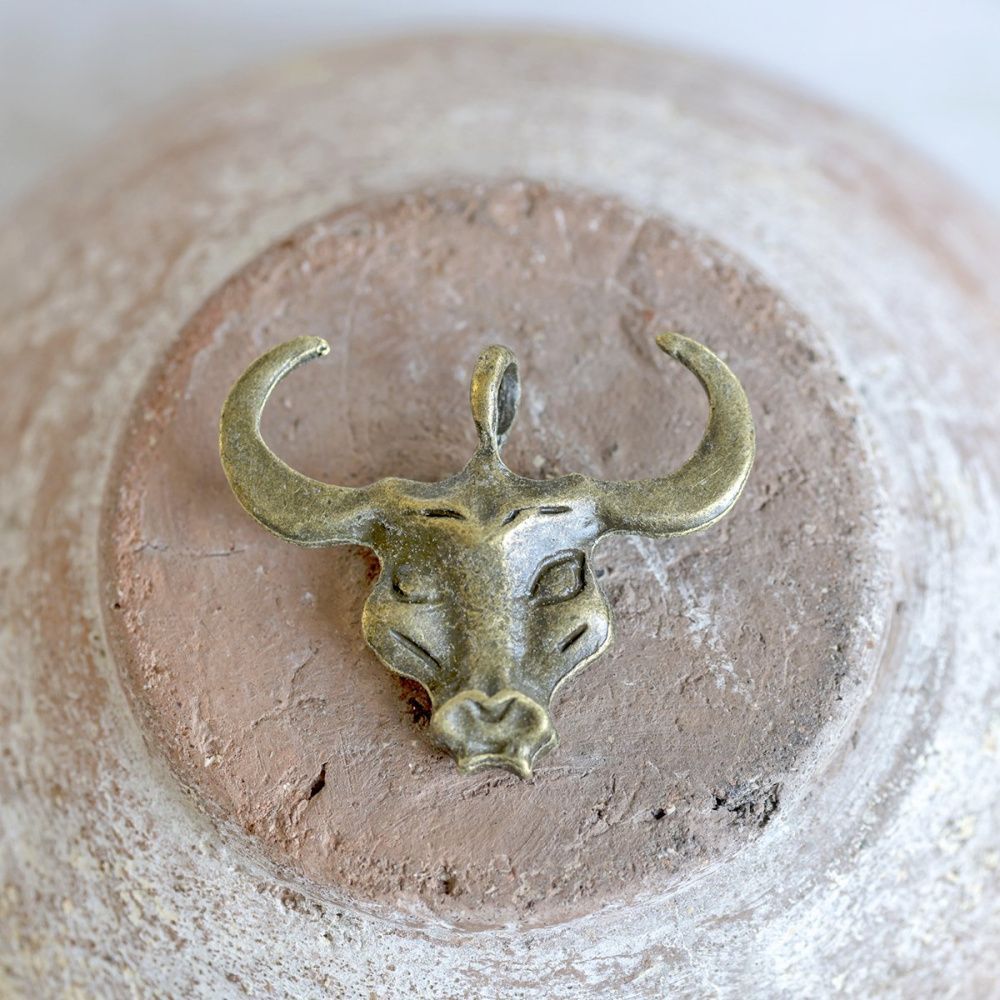 подвеска металлическая "голова быка", цвет античная бронза, 32x27 мм