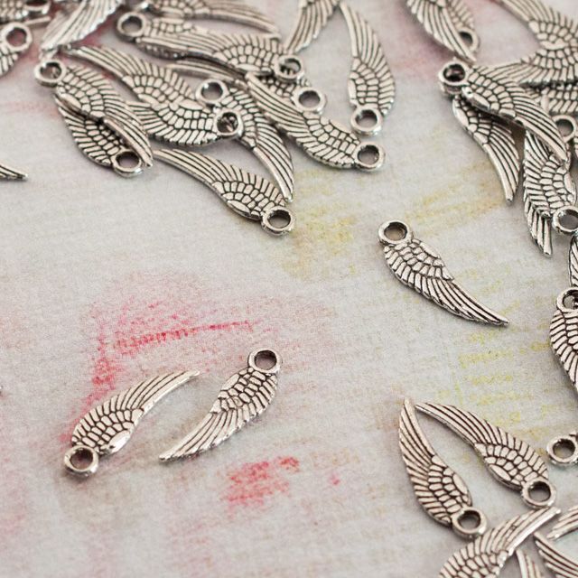 подвеска металлическая "крылышко", цвет античное серебро, 18х5х1 мм