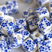 Бусина, керамика "Сакура", куб, цвет синий, 10х10 мм