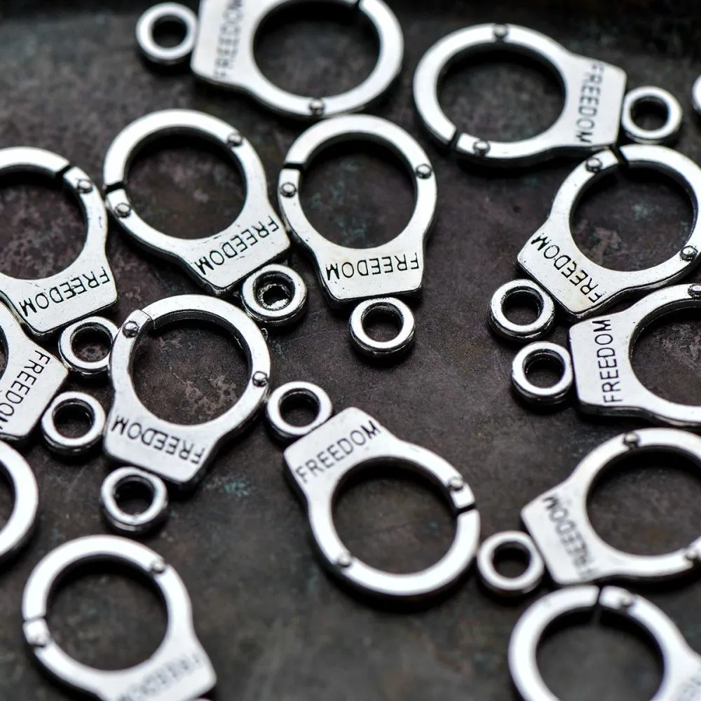 подвеска металлическая "наручник", цвет античное серебро, 17x10x1.5 мм