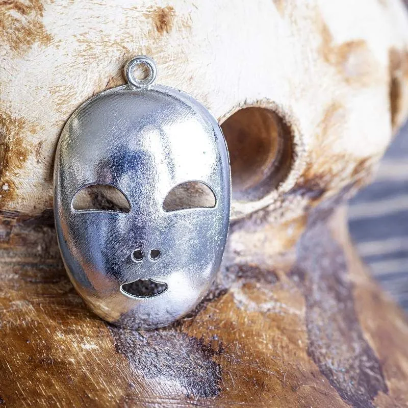 подвеска металлическая "маска", цвет платина, 39х25х3 мм