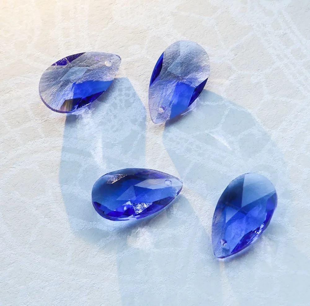 подвеска стеклянная "капля", граненая, цвет синий, 22х13 мм