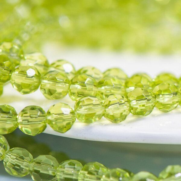 бусина, стекло 6, граненая, цвет желто-зеленый, 6 мм