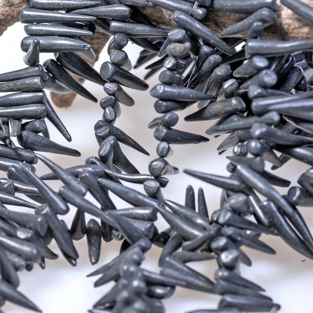 бусина бирюза синтетическая "клык", цвет черный, размерный микс