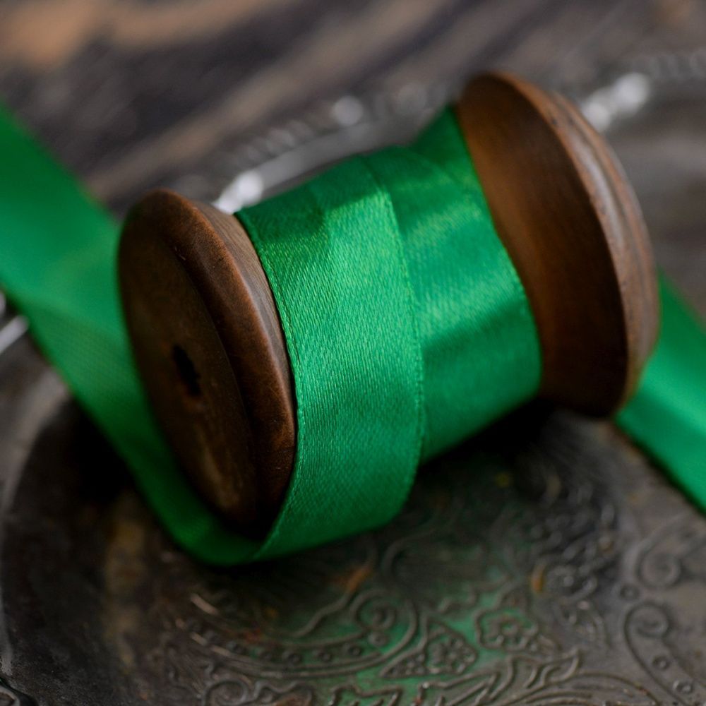 лента, атлас, цвет травянисто-зеленый, ширина 15 мм ленты