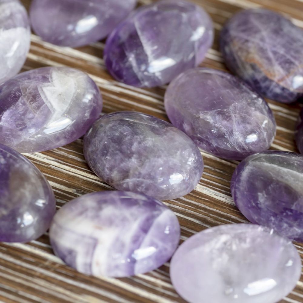 кабошон аметист овальный, цвет фиолетовый, 13х18х5 мм