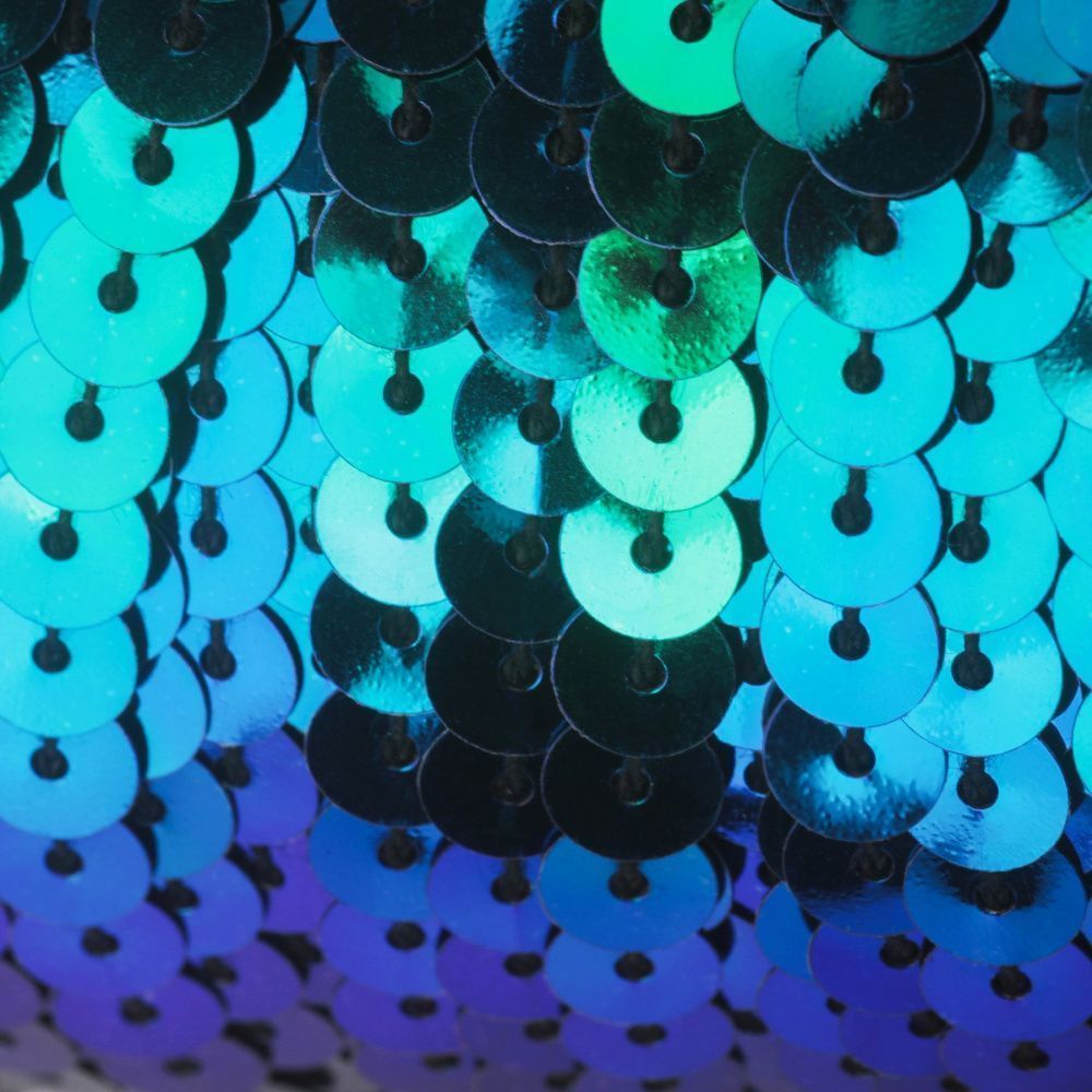 пайетки на нити, цвет синий радужный, диаметр 6 мм