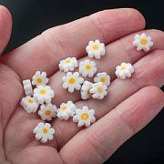 Бусина, Лэмпворк "Ромашка-мини", стекло, цвет белый/желтый, 6.4-9x3.2 мм