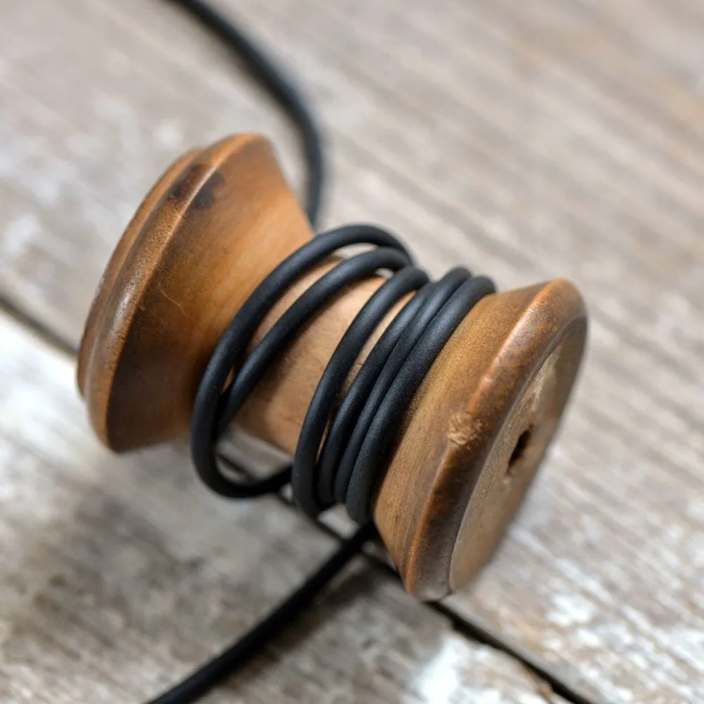 шнур резиновый, без отверстия, цвет черный, диаметр 2.5 мм