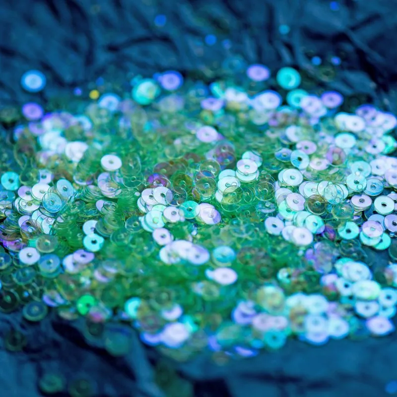 пайетки плоские, прозрачный радужный с зеленым оттенком, 4 мм