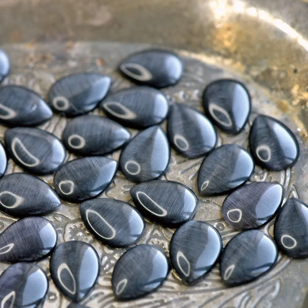 кабошон "кошачий глаз" капля, стекло, цвет черный, 14x10x2.5 мм