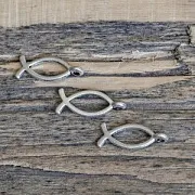 Подвеска металлическая "Рыба", цвет античное серебро, 20x8х2 мм