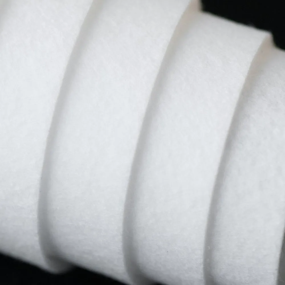 фетр 802 молочный, 1.2 мм, 33х110 см