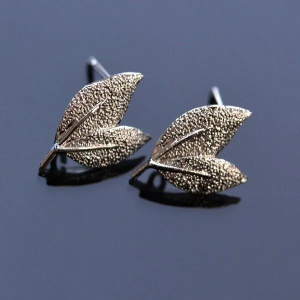 пуссеты "листики", покрытие платиной, 15x10 мм