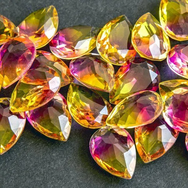 кабошон стекло кристалл, каплевидный, цвет turmaline #9, 18х13 мм