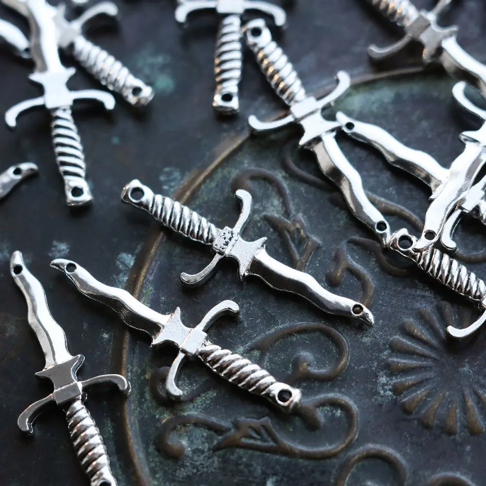 коннектор "кинжал", цвет античное серебро, 40x16x3 мм