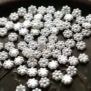 Кабошон акриловый "Жемчужный цветок", цвет белый, 9.5x10x4 мм (уп 20 шт +/-2 шт)