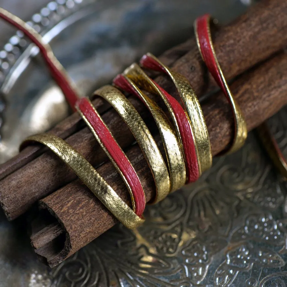 шнур, имитация кожи, плоский, цвет красный/золото, 3х1 мм