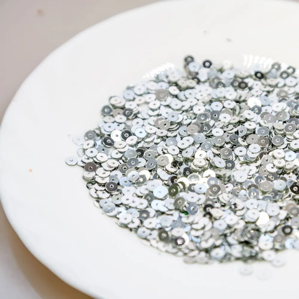 пайетки плоские, серебряный зеркальный, 4 мм